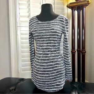 👚Cover Stitched Gray/White Patched Elbow Long Sleeve Shirt Sz L